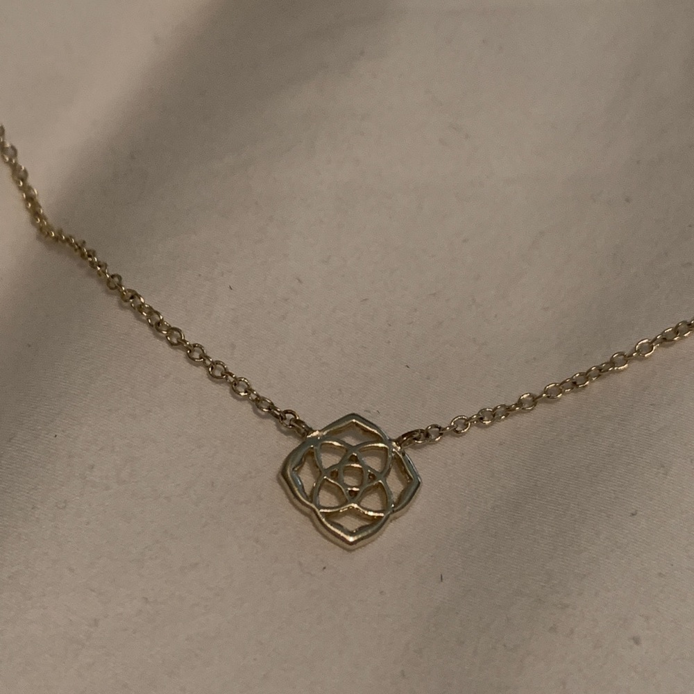 Kendra Scott Necklace